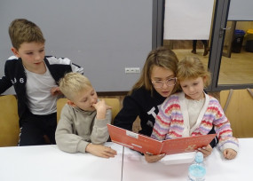 Kluby – Sznurkiem malowane