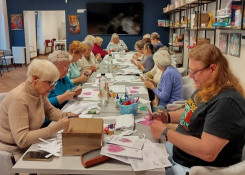 Kreatywność nie zna wieku – warsztaty w Centrum Aktywnego Seniora